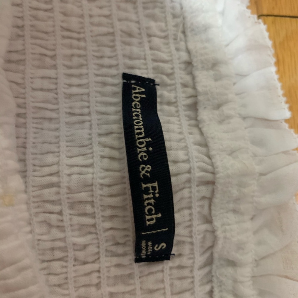 White Abercrombie and Fitch tube top with ruffles - Picture 2 of 2